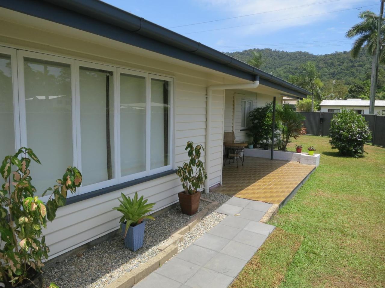 Edge Hill Clean & Green Cairns, 7 Minutes From The Airport, 7 Minutes To Cairns Cbd & Reef Fleet Terminal 외부 사진
