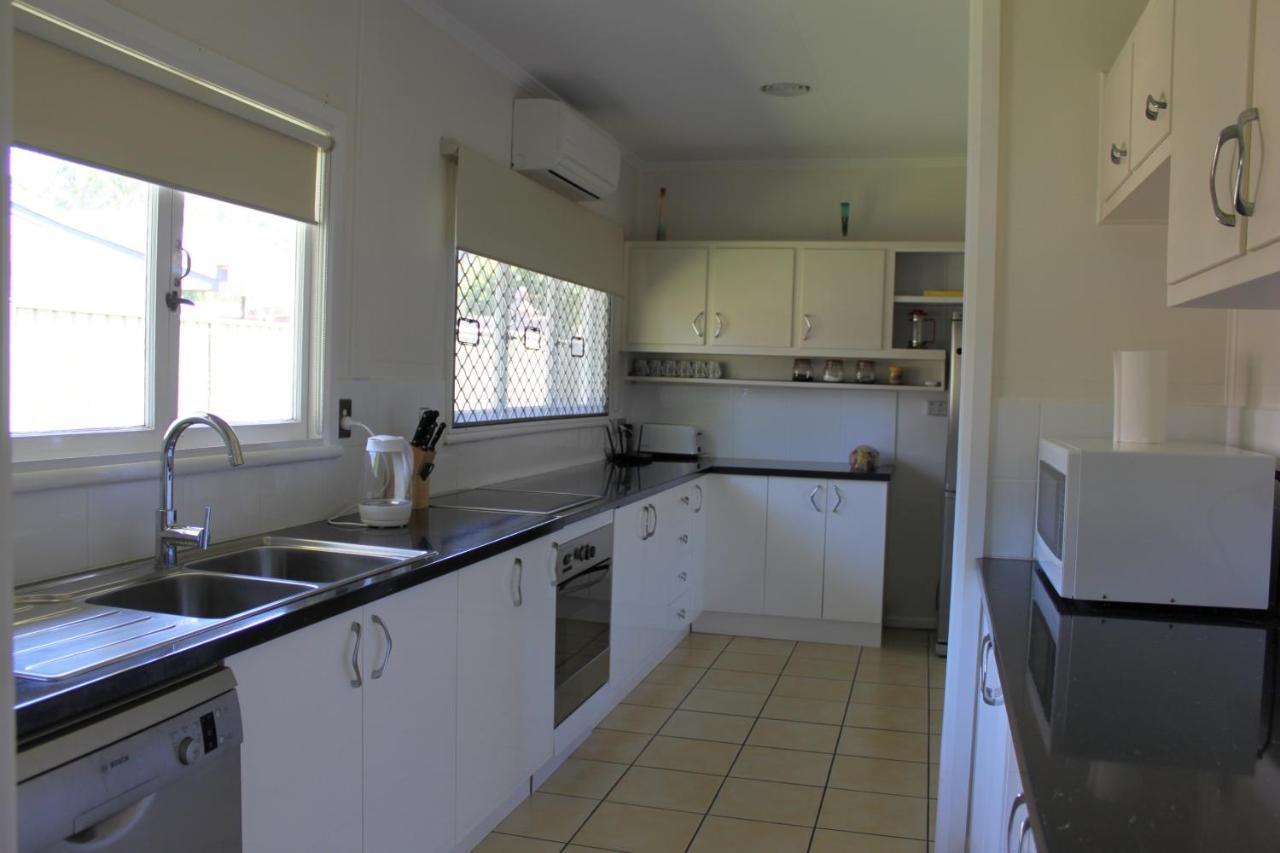 Edge Hill Clean & Green Cairns, 7 Minutes From The Airport, 7 Minutes To Cairns Cbd & Reef Fleet Terminal 외부 사진